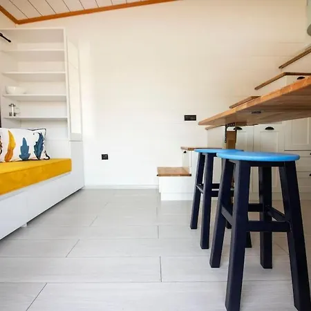 Holiday home Rita Tiny House Surrounded By Nature In